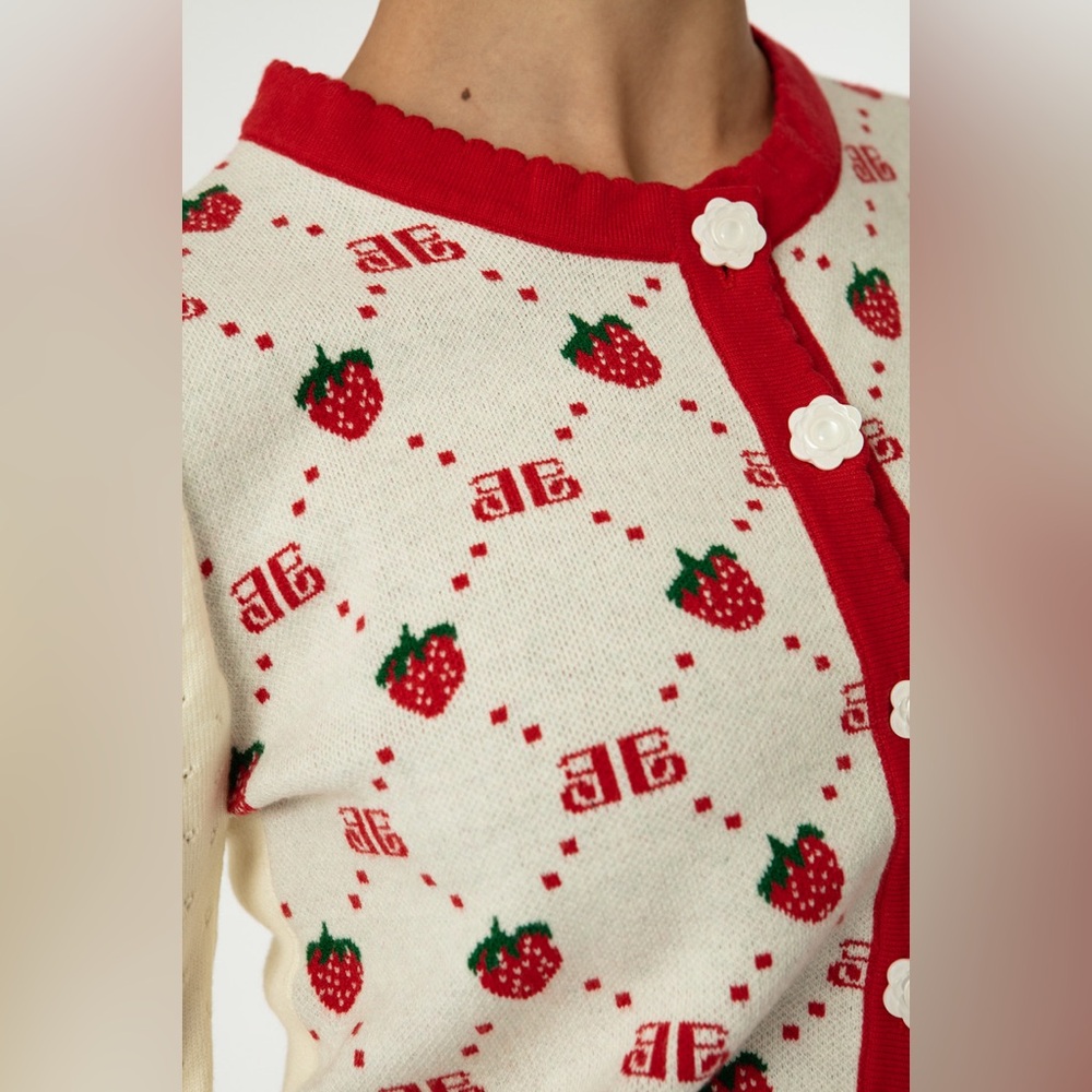 EllandEmm NWOT Strawberry Monogram Cardigan in Cream and Red, Size S/M - Picture 12 of 14